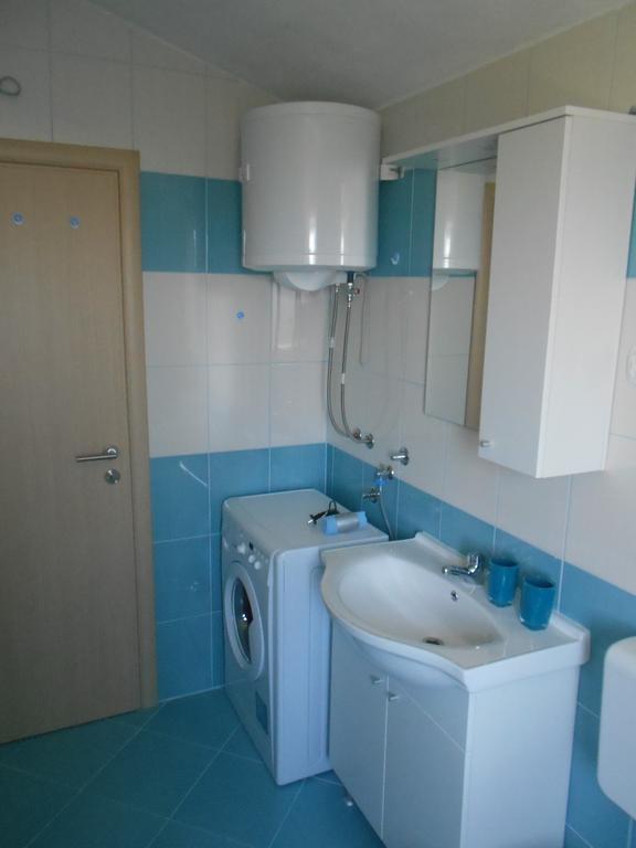 Apartment Cherry Kaštela الغرفة الصورة